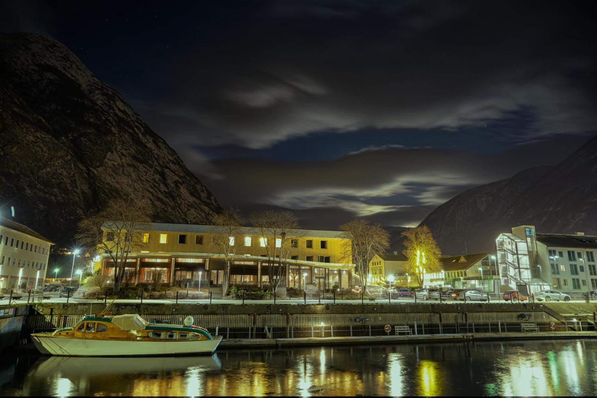 Klingenberg Hotel - Ardal Ardalstangen Bagian luar foto